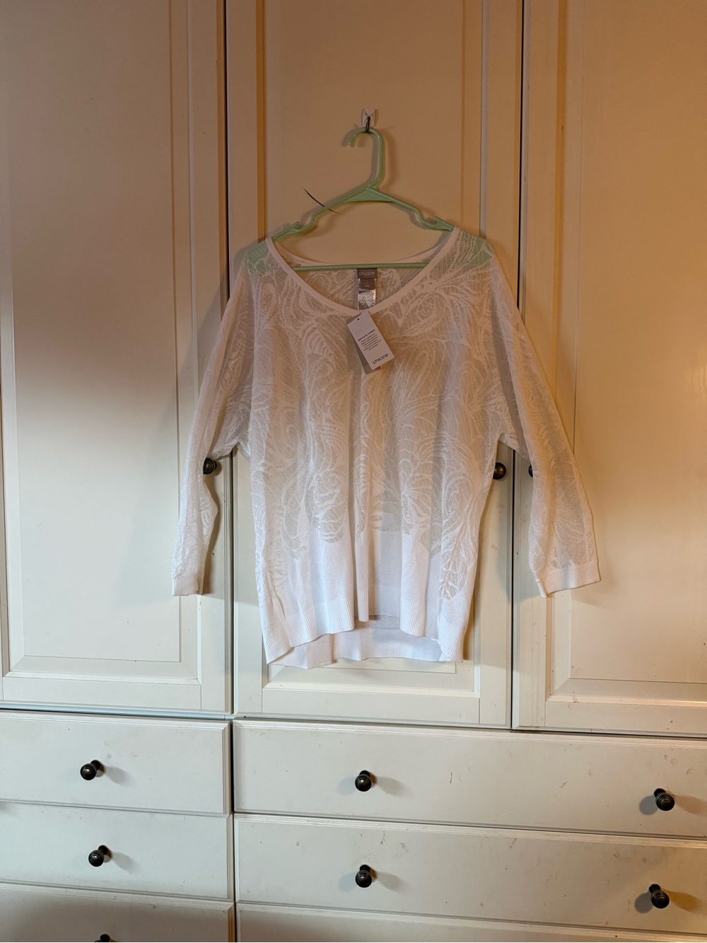 Chico's White V-Neck Sheer Leaf-Pattern Pullover